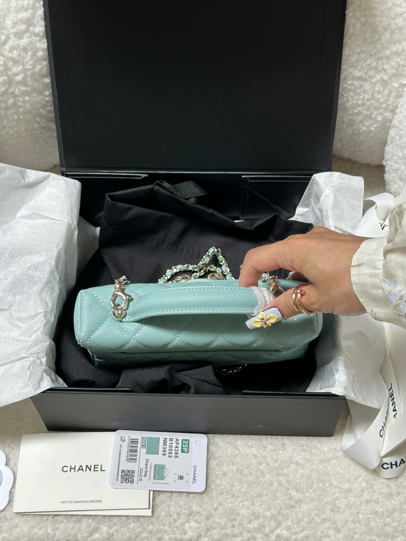 CHANEL Vanity with chain - Grained calfskin