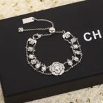 Chanel Bouton de Camélia