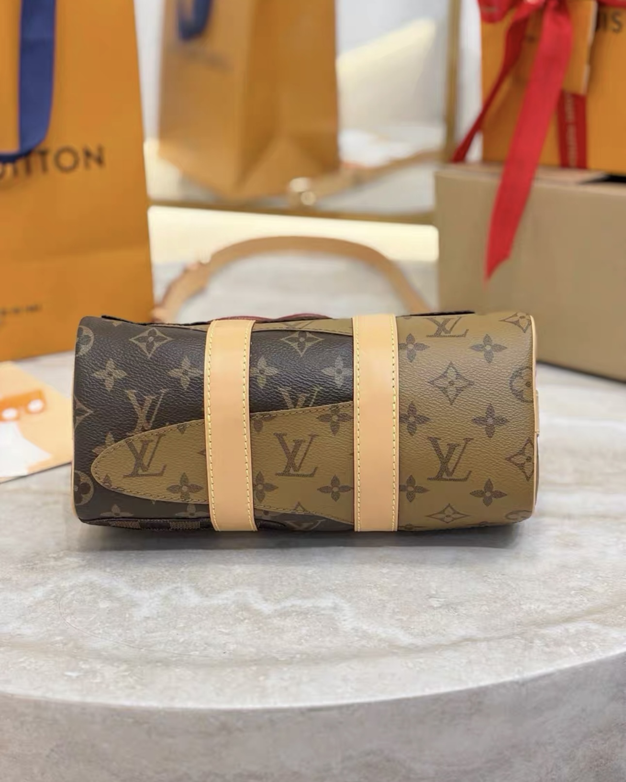 LV Keepall Bandoulière 25 X Nigo
