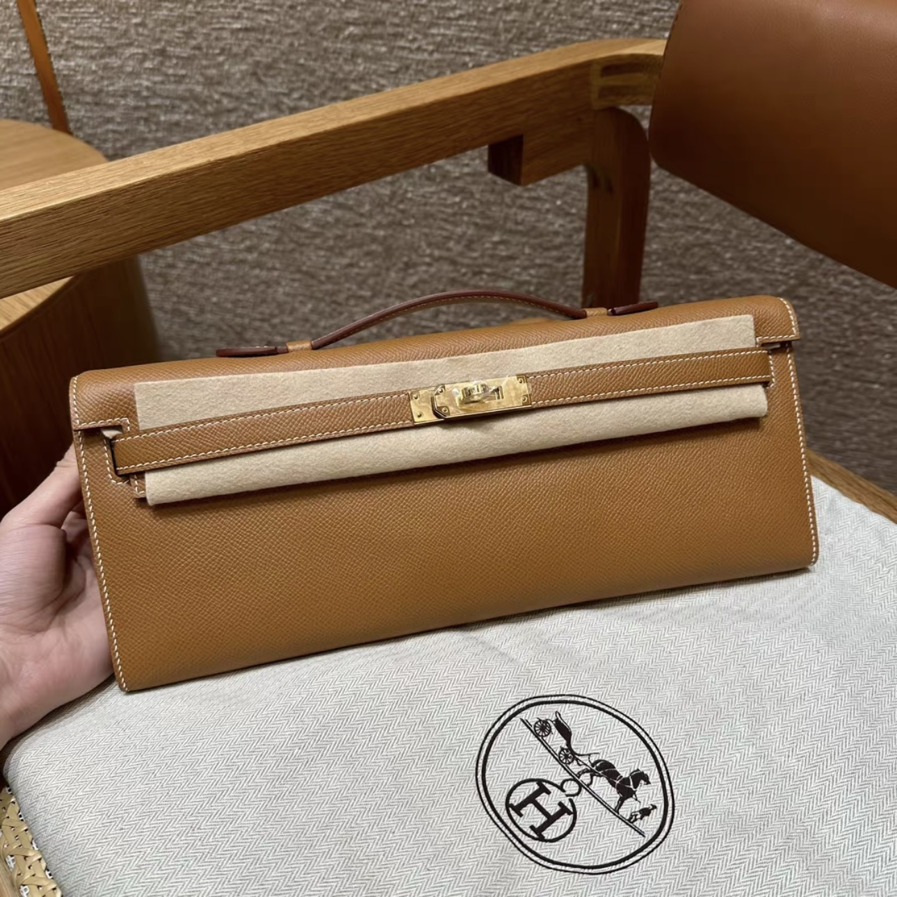 HERMES Kelly Cut Clutch