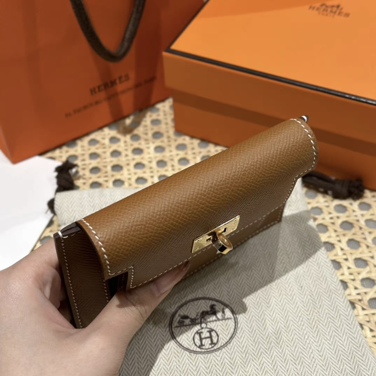 HERMES Kelly Pocket Compact Wallet