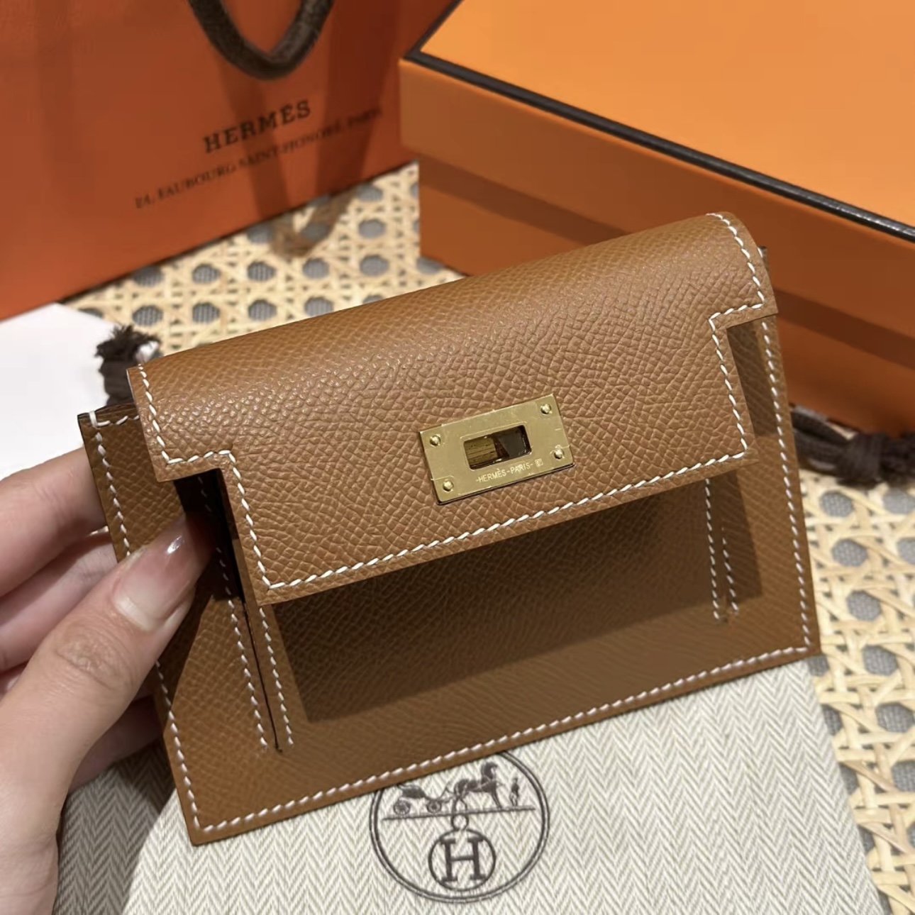HERMES Kelly Pocket Compact Wallet