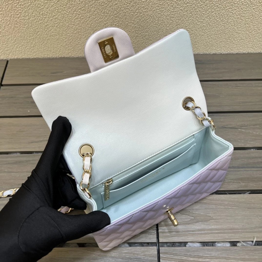CHANEL Flap Bag Ombre Lambskin Mulitcolor in Lambskin Leather