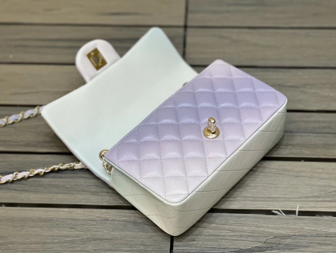 CHANEL Flap Bag Ombre Lambskin Mulitcolor in Lambskin Leather
