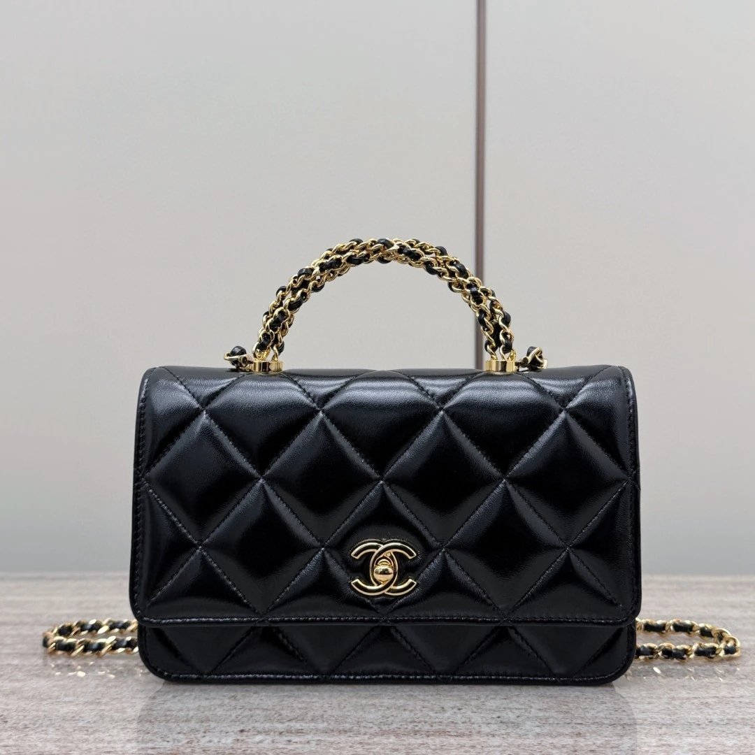 CHANEL Wallet On Chain Shiny Lambskin