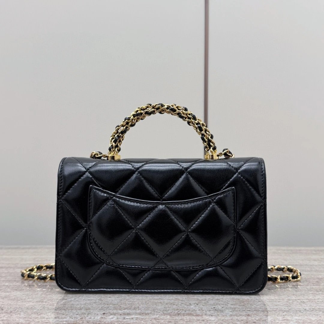 CHANEL Wallet On Chain Shiny Lambskin