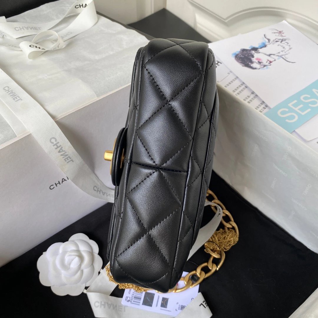CHANEL Quilted Lambskin Shoulder Bag with Gold Fringe Chain
