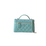 CHANEL Vanity with chain - Grained calfskin