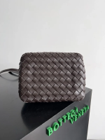 Bottega Veneta Women's Small Parachute in Fondant.