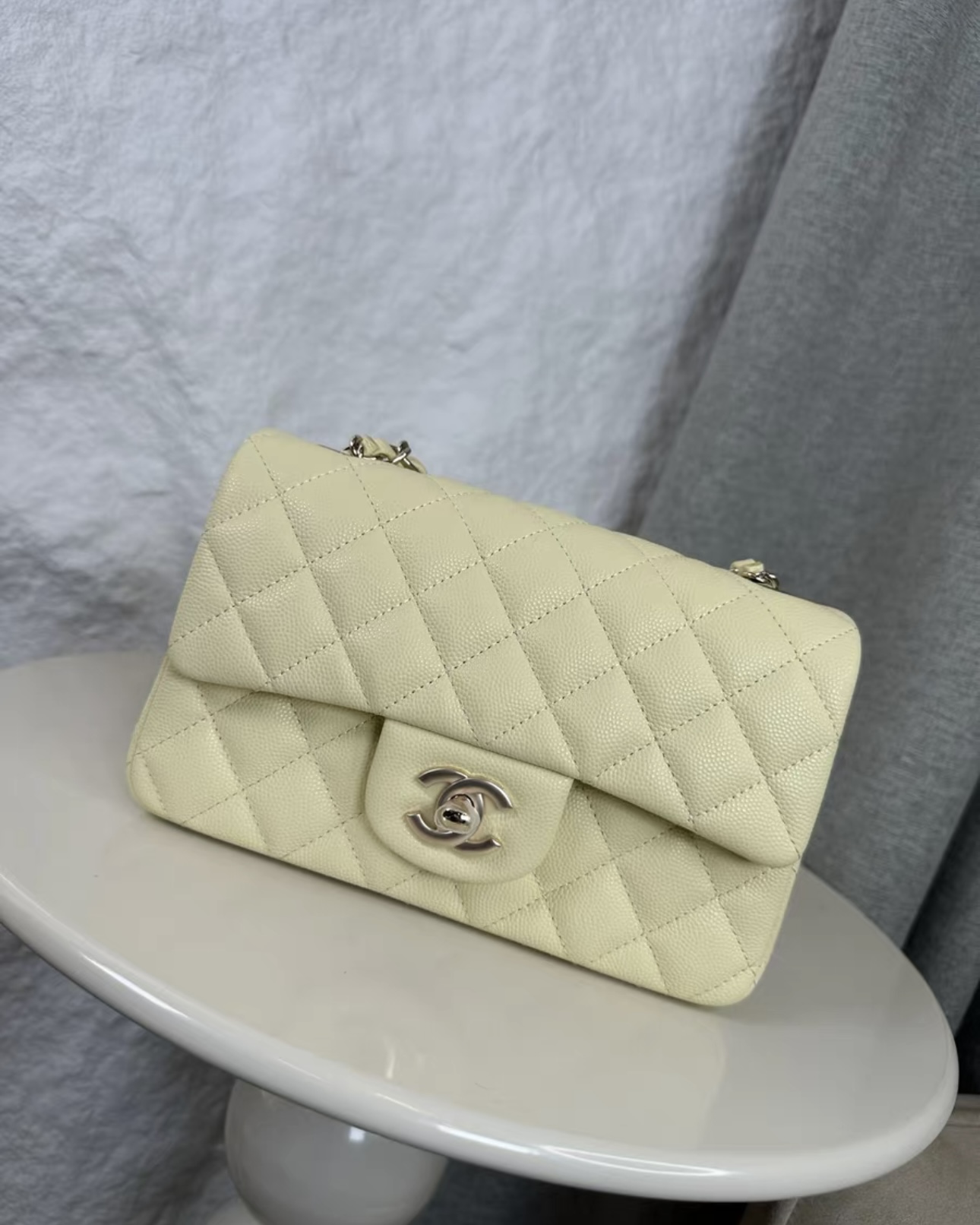 CHANEL Mini Classic Handbag Caviar Leather-20CM