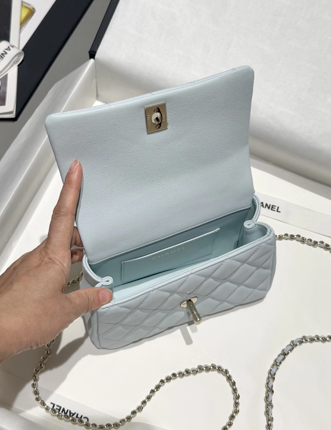 CHANEL 25S Cococrush handle handbag