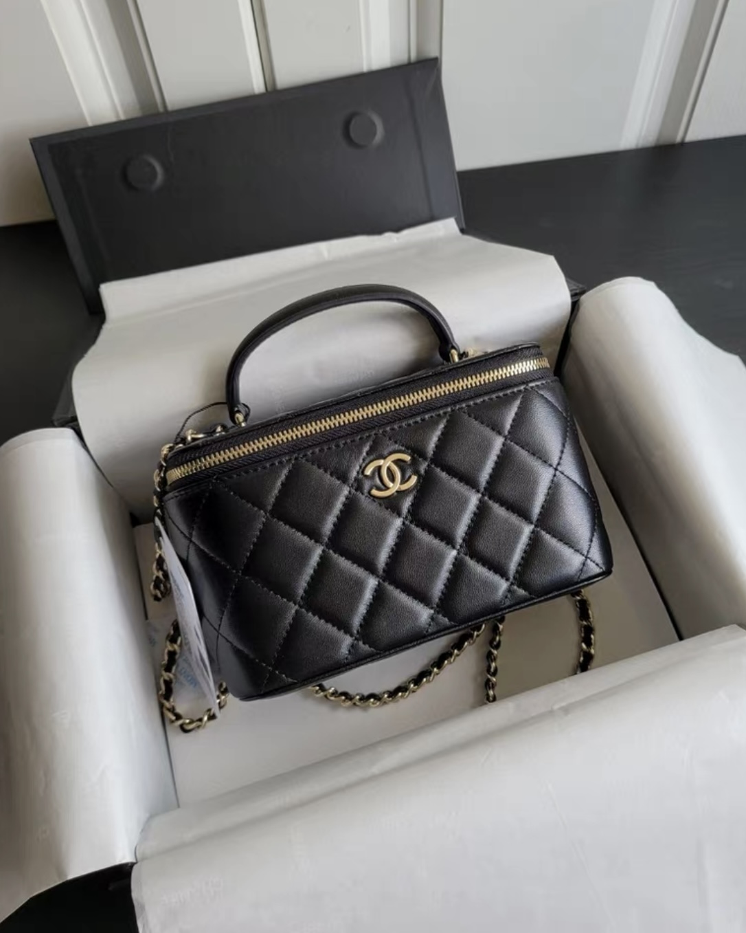 CHANEL Glossy Lambskin Vanity bag