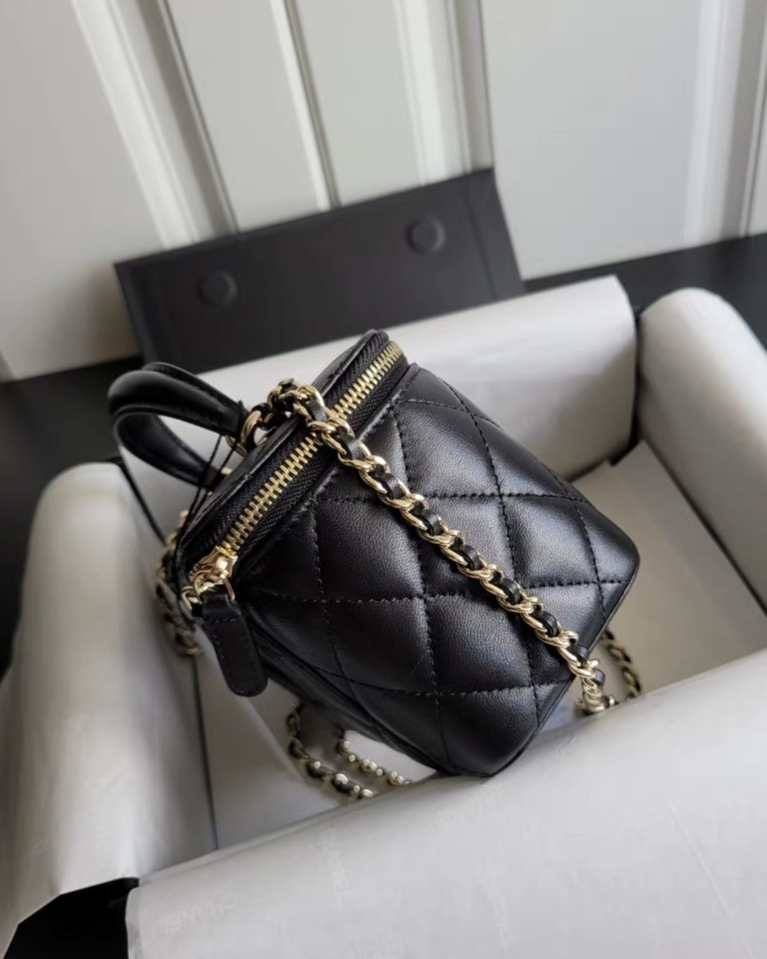 CHANEL Glossy Lambskin Vanity bag