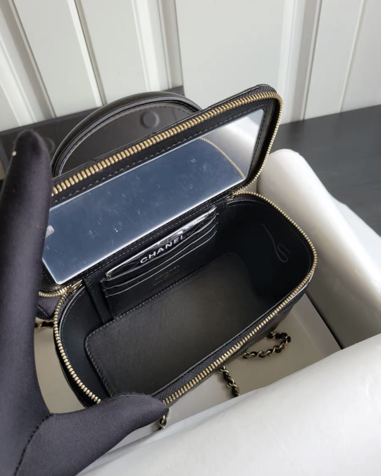 CHANEL Glossy Lambskin Vanity bag