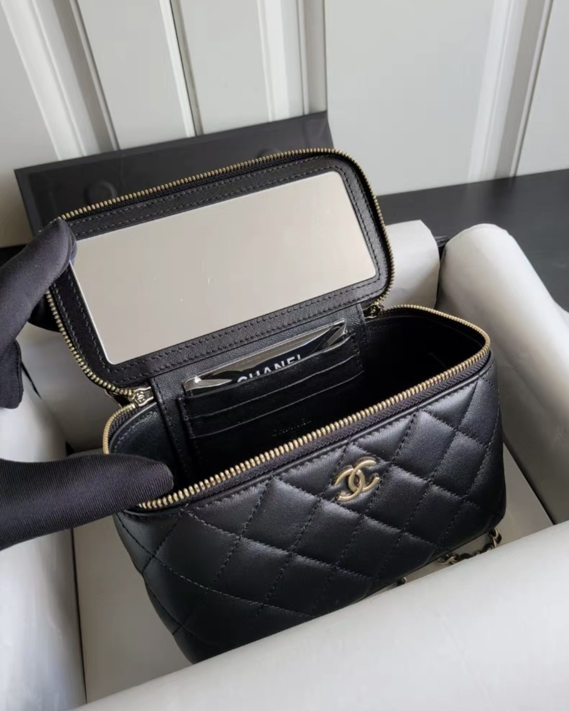 CHANEL Glossy Lambskin Vanity bag