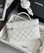 CHANEL Vanity with Chain Strass Star
