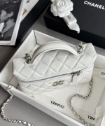 CHANEL Vanity with Chain Strass Star