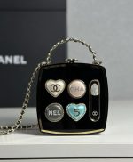 CHANEL Makeup Palette Minaudiere