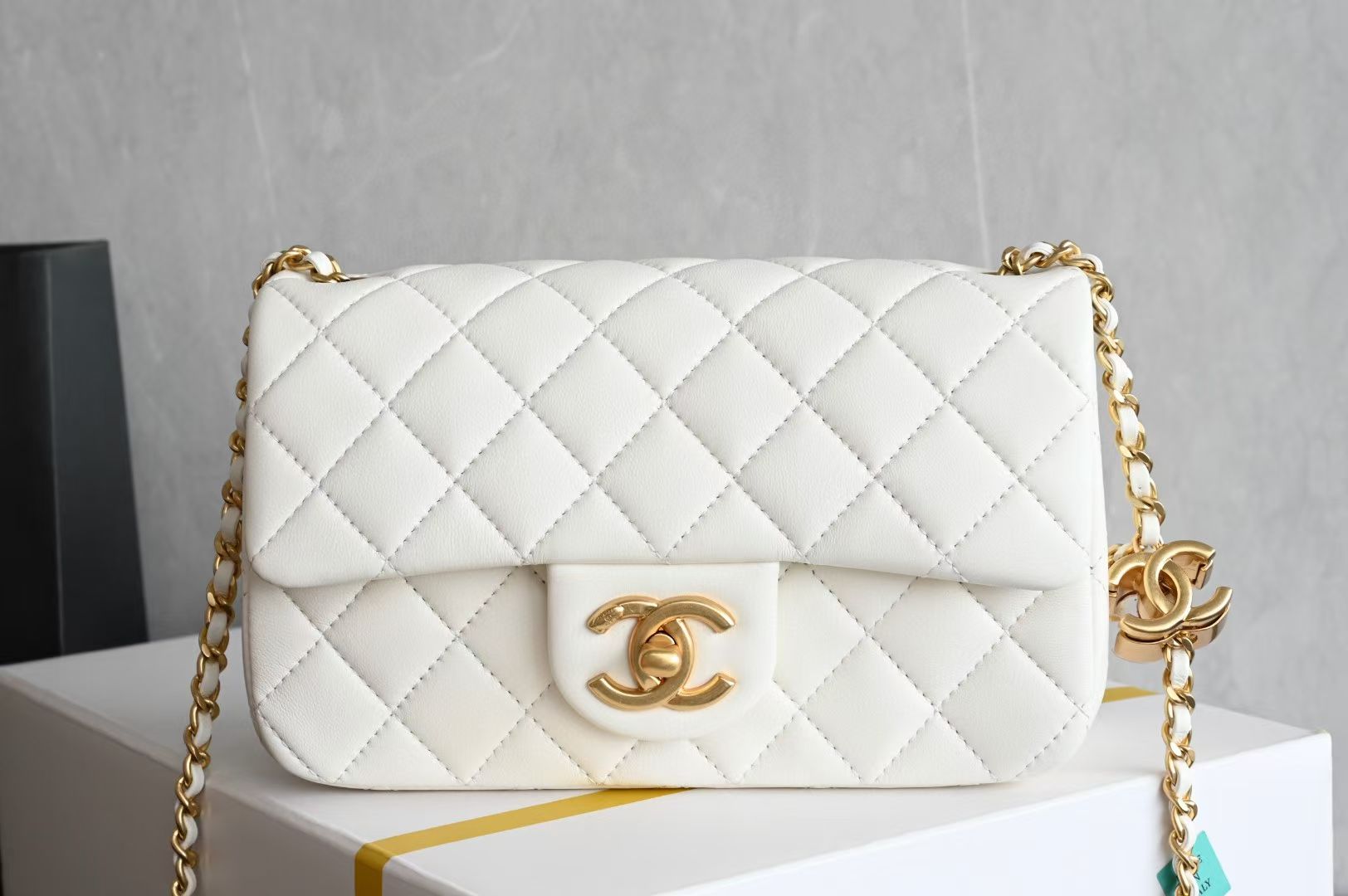 CHANEL Chain Mini Flap Bag Double C Adjustment Buckle
