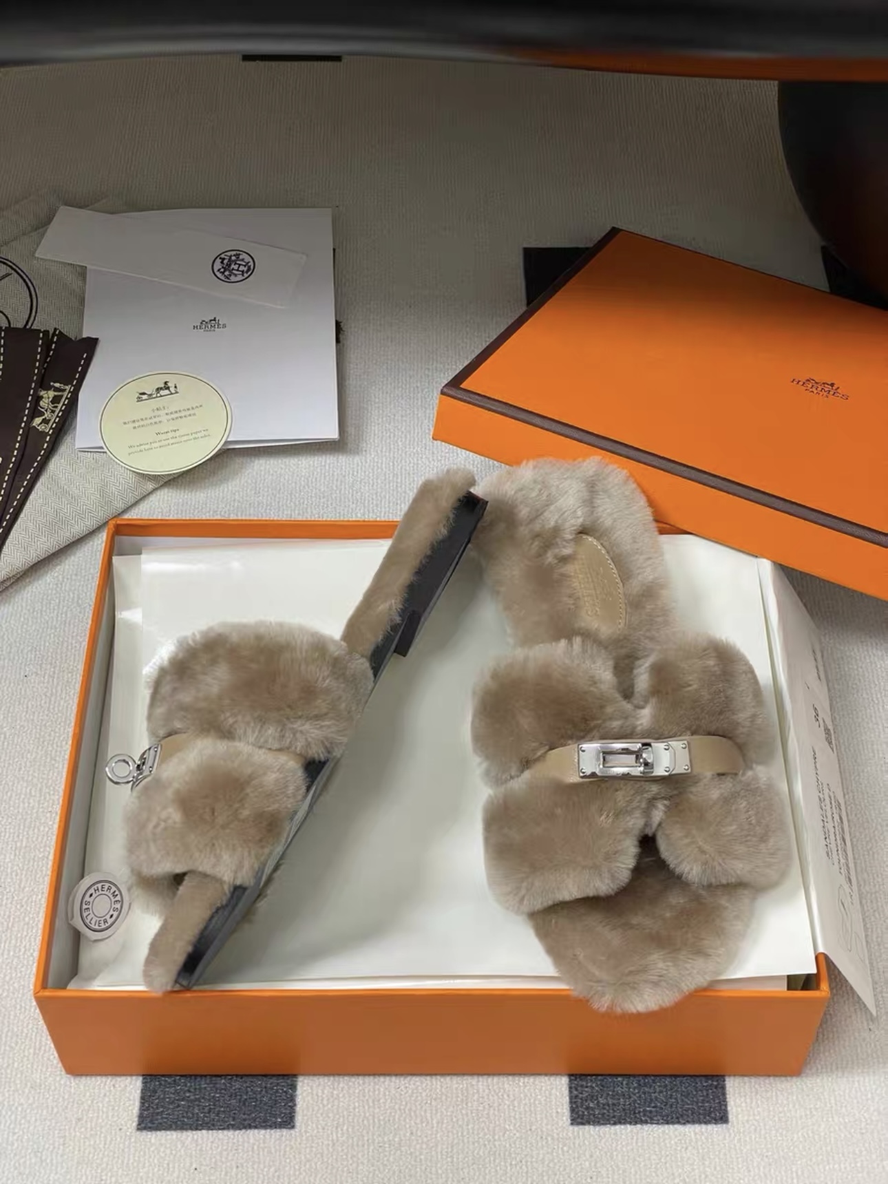 Hermès Oran Sandal lambswools