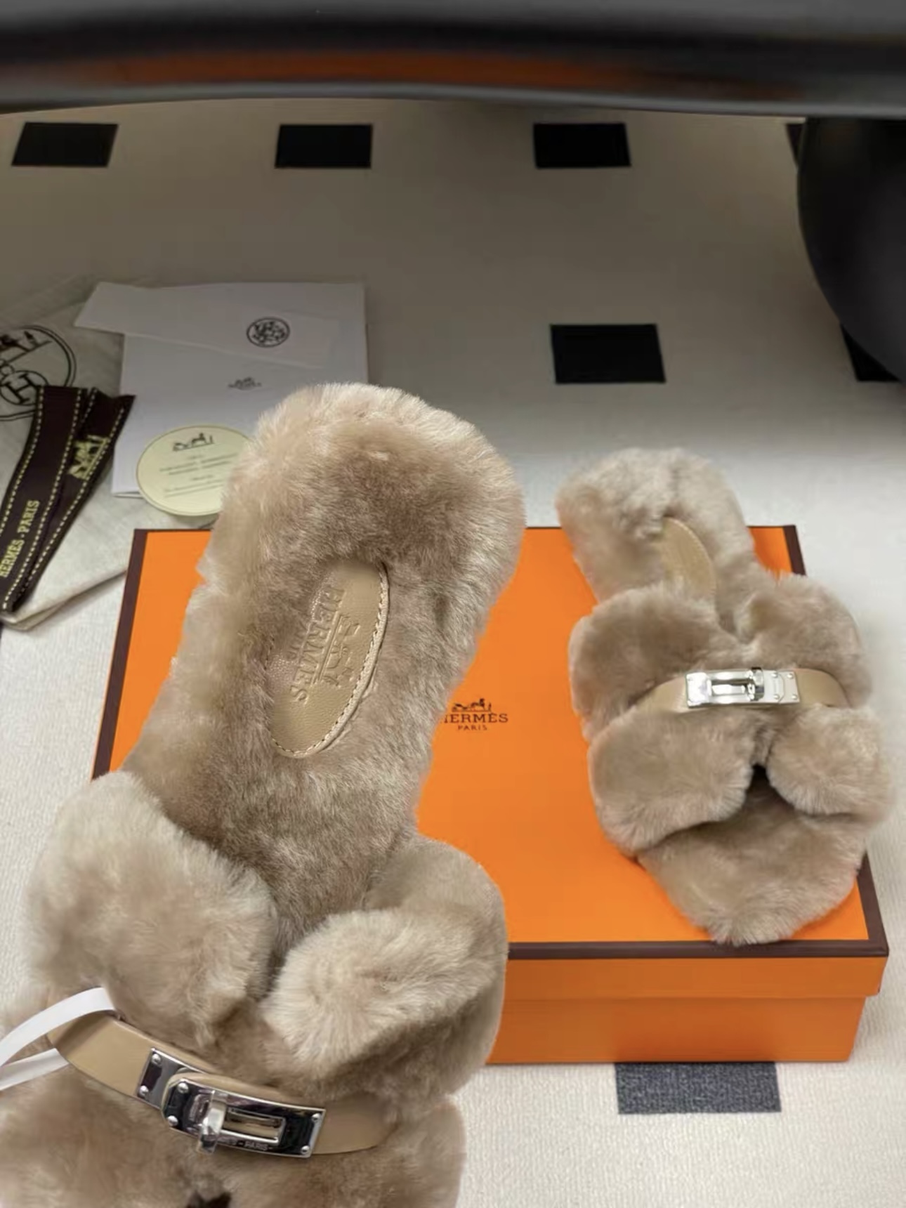 Hermès Oran Sandal lambswools