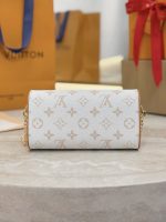 LV Pochette Camille