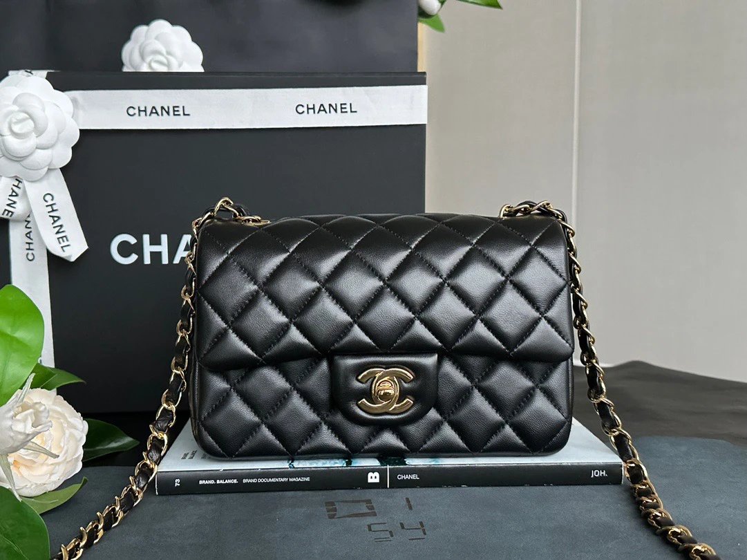 CHANEL MINI Classic Flap-20cm