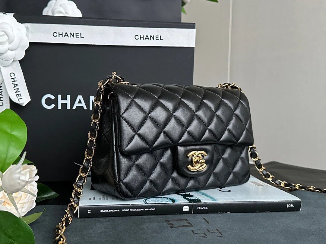 CHANEL MINI Classic Flap-20cm