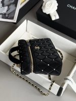 CHANEL Vanity with Chain Velvet Diamanté