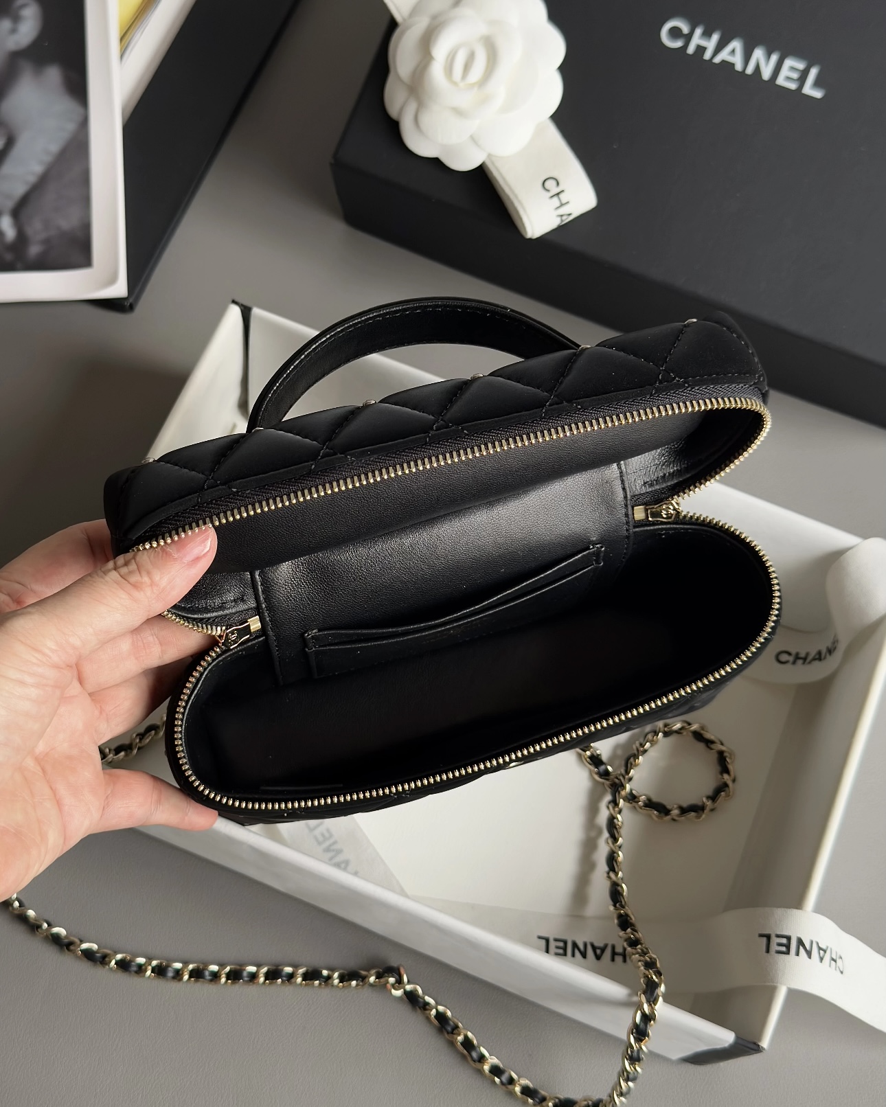 CHANEL Vanity with Chain Velvet Diamanté