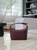 CHANEL Quilted Caviar Leather with Chain Strass Star