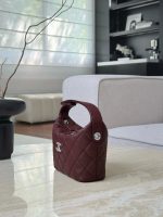 CHANEL Quilted Caviar Leather with Chain Strass Star