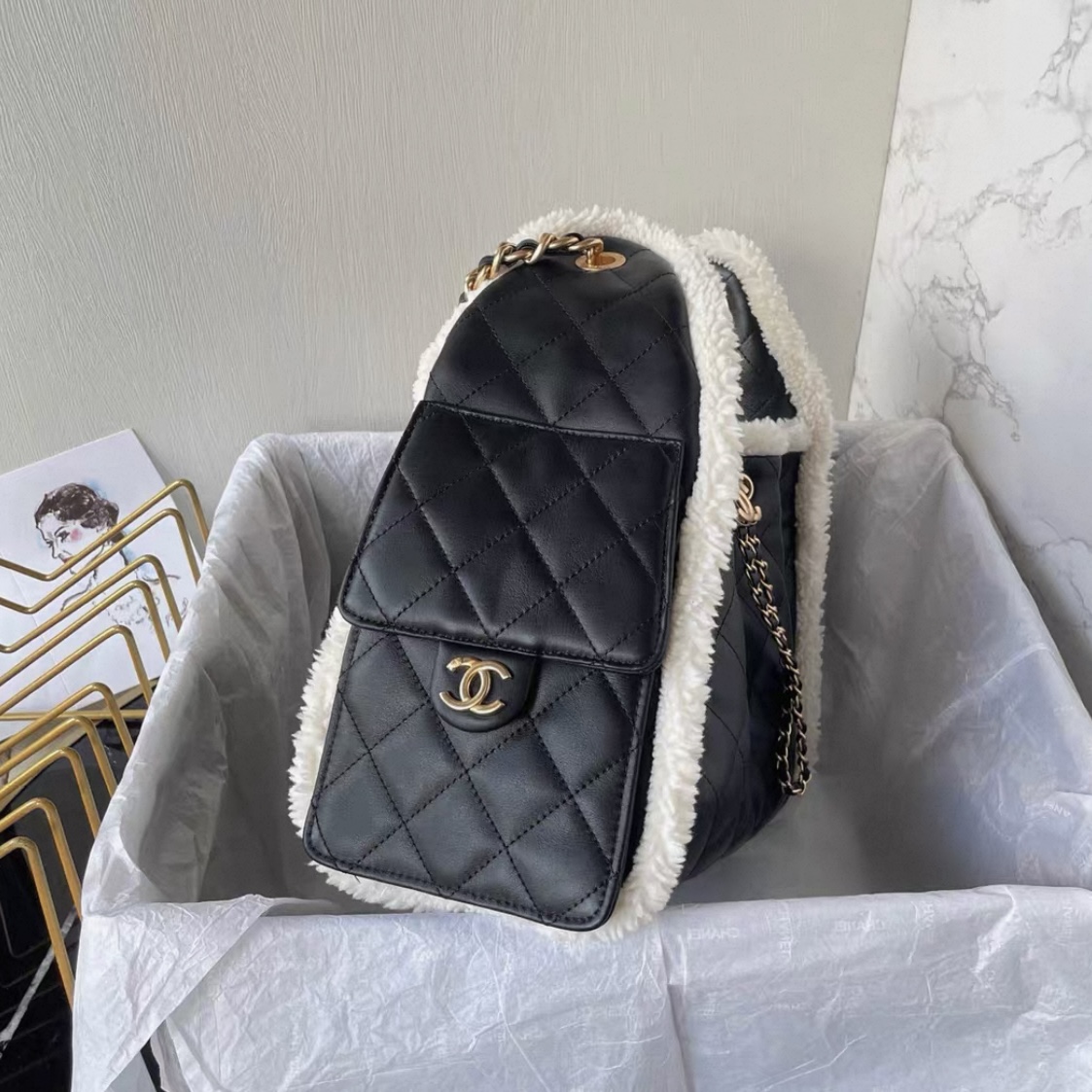 CHANEL 25K 25bag Small Crumpled Shearling Sheepskin