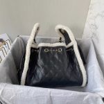 CHANEL 25K 25bag Small Crumpled Shearling Sheepskin