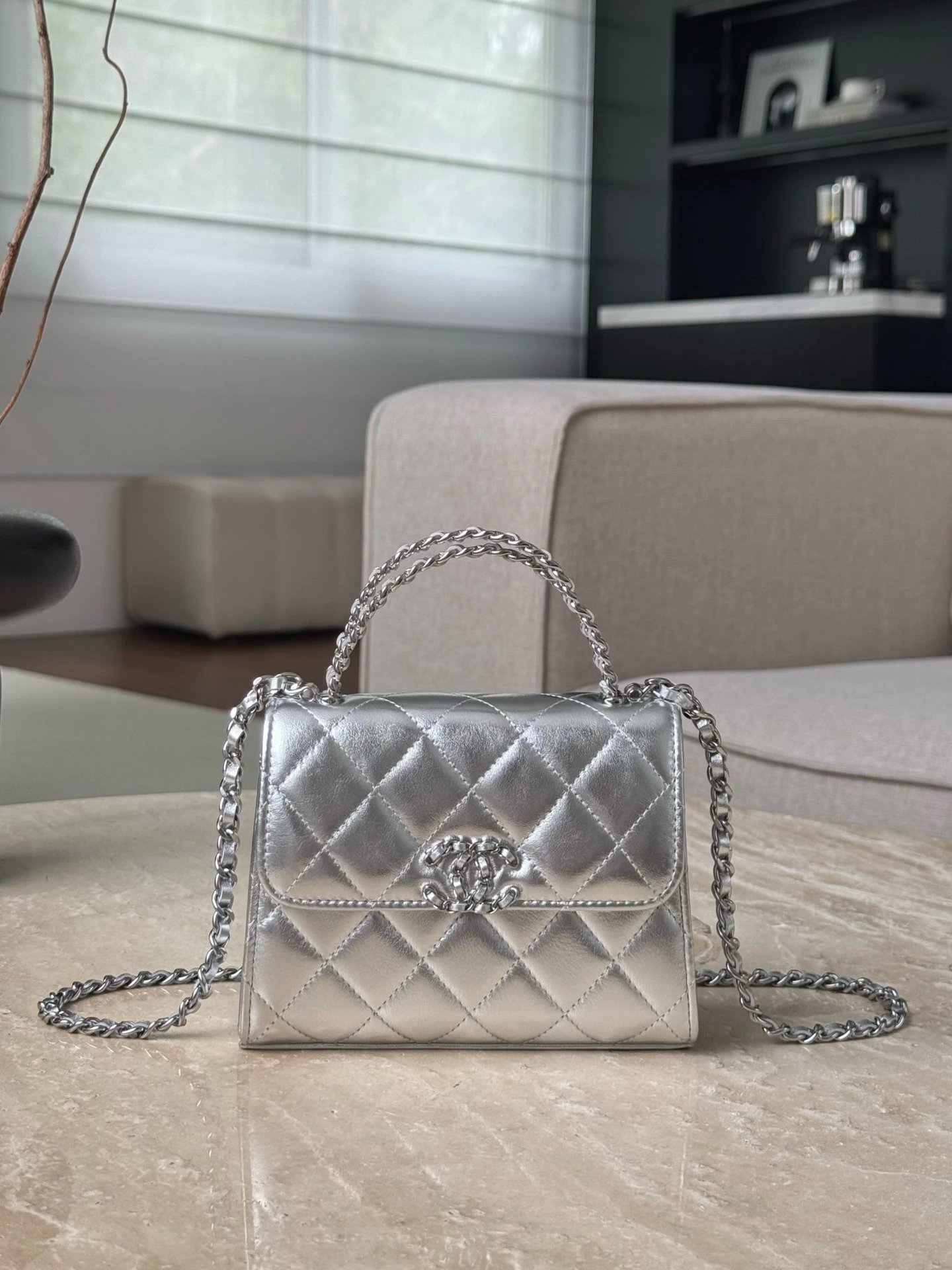 CHANEL Kelly Handle bag