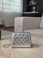 CHANEL Kelly Handle bag