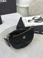 CHANEL 25N Clutch With Chain Velvet-Effect Nylon