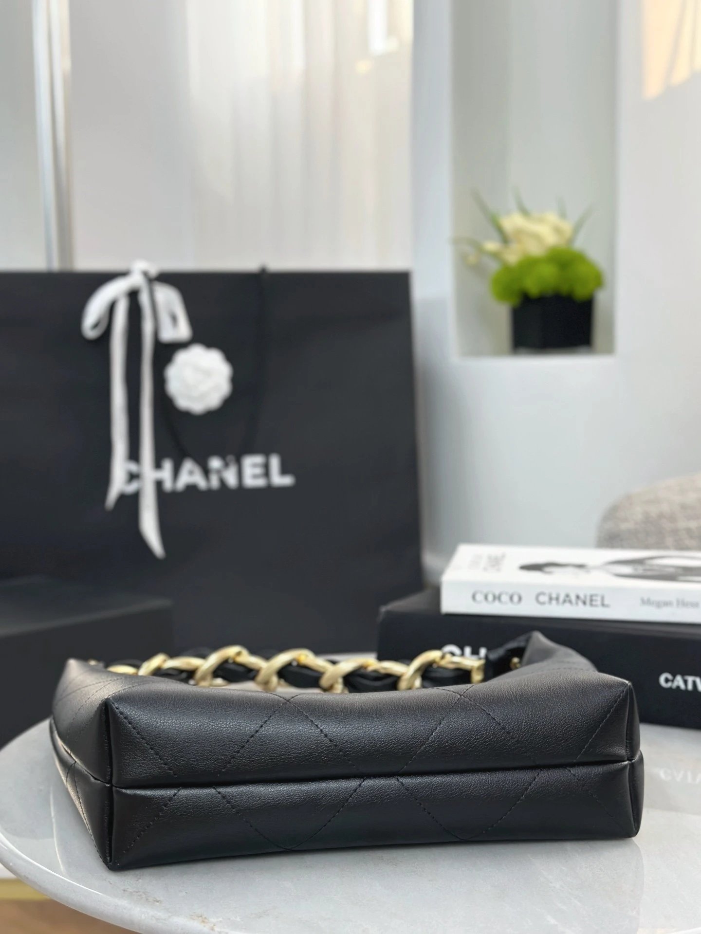 CHANEL 25K Hobo Bag