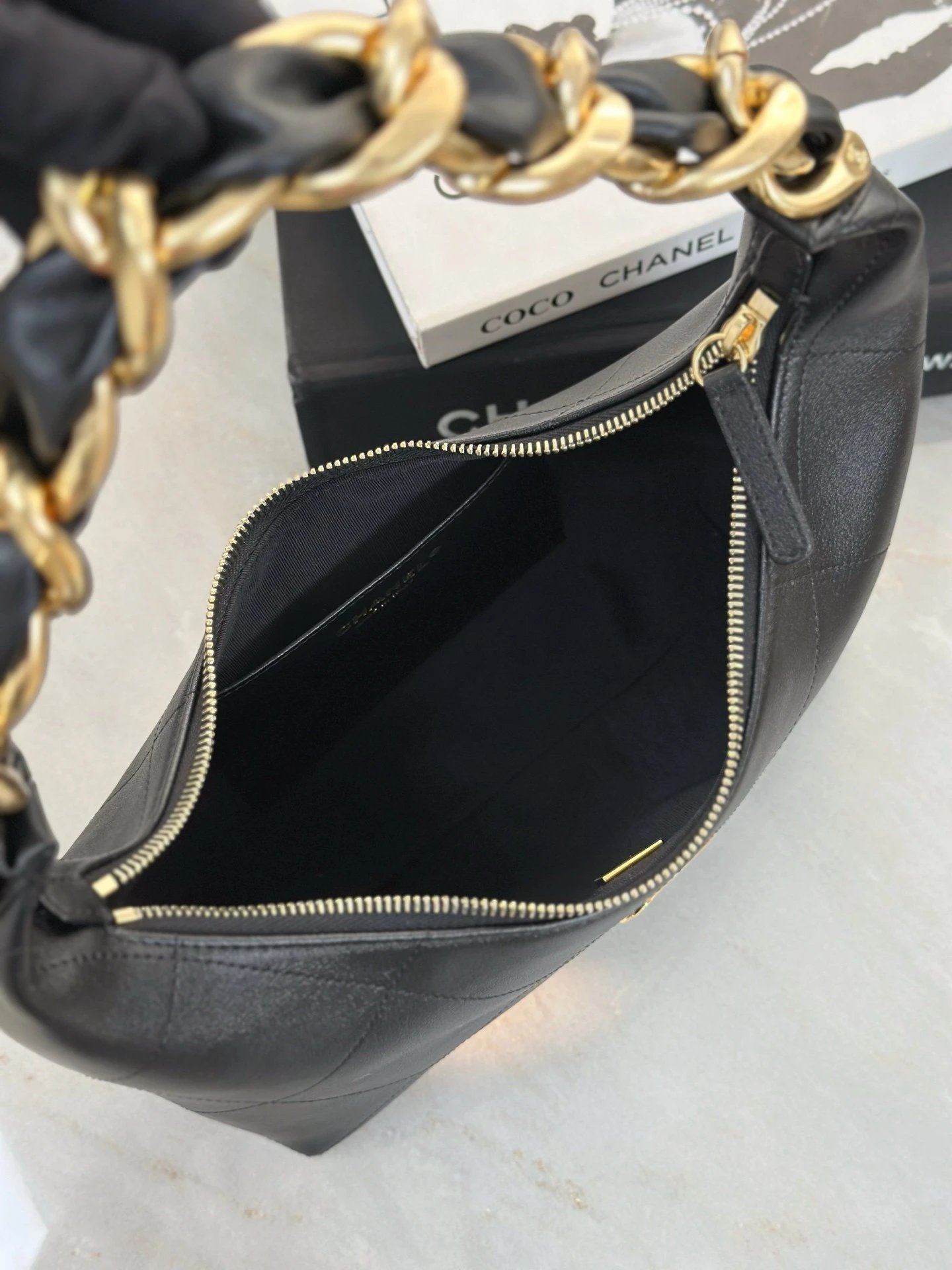 CHANEL 25K Hobo Bag