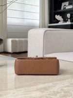 CHANEL Mini Classic Handbag lambskin leather-20CM