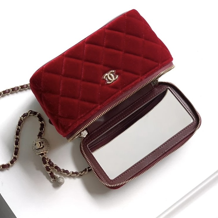 CHANEL Vanity with Chain Rectangular Ball & Diamond Lock