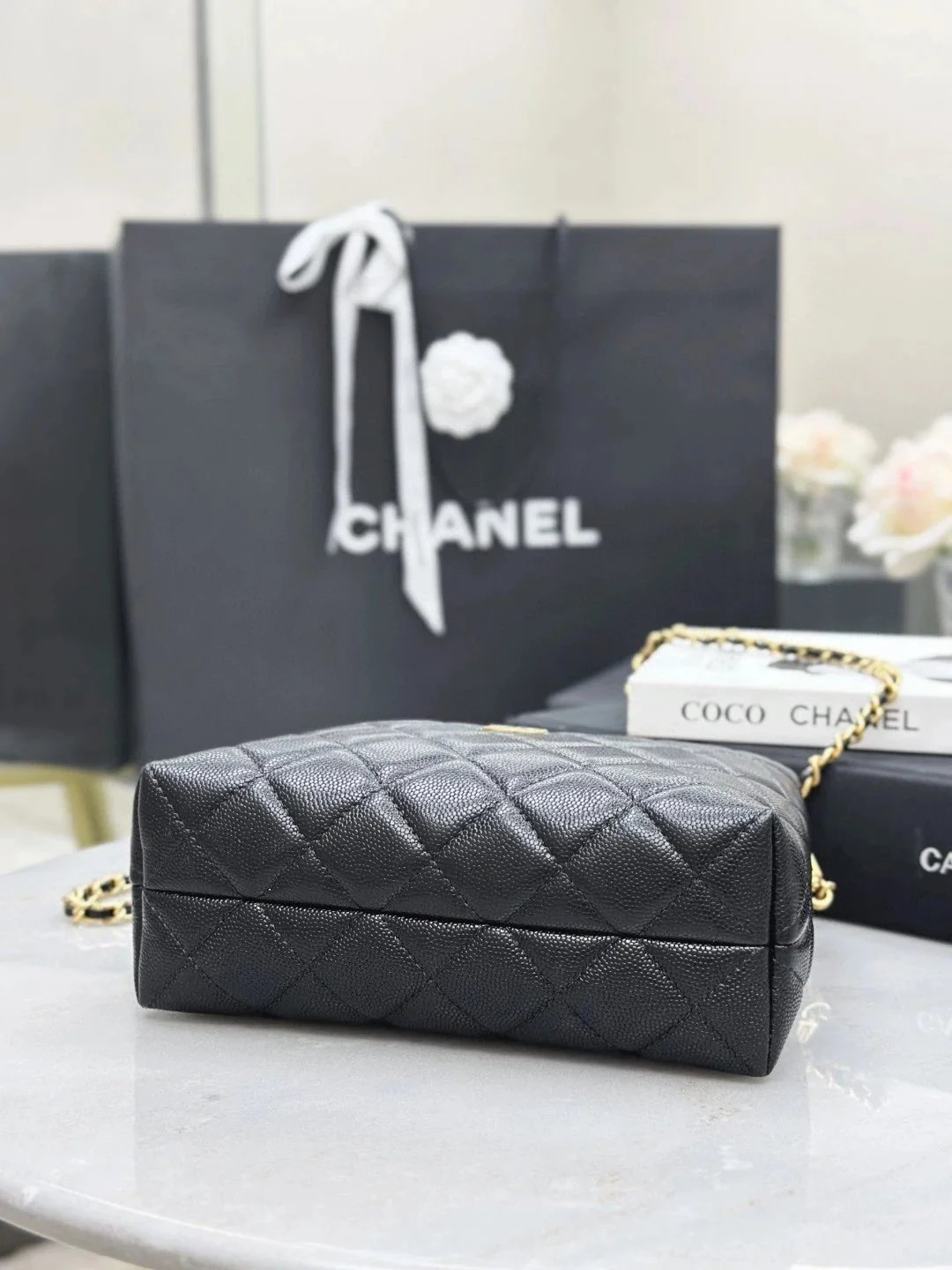 CHANEL 24A Handle Bag