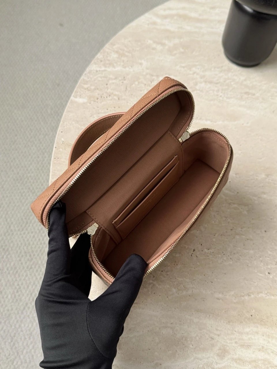 CHANEL 25P Vanity with chain – Grained calfskin